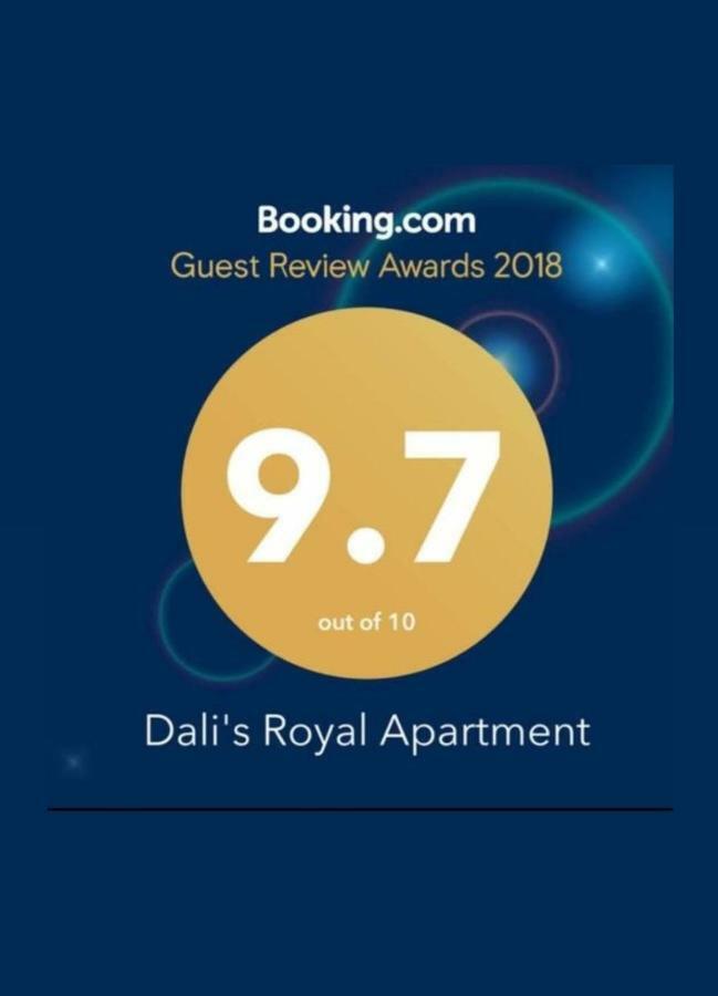 Dali'S Royal Apartment Tbilisi Exterior photo